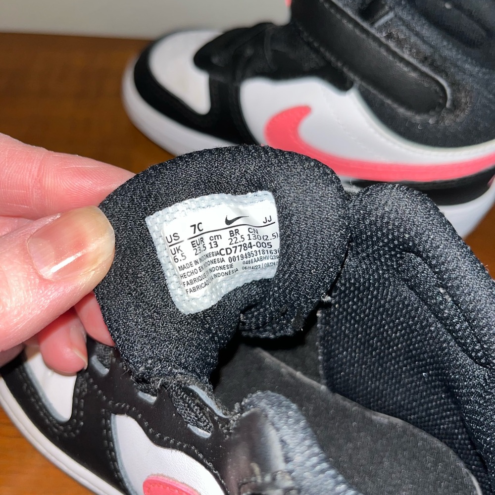 KIDS' NIKE INFANT & TODDLER COURT BOROUGH MID 2 SNEAKERS Unisex Black Pink - 7 - Picture 8 of 16